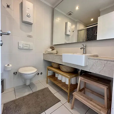 Babylon 40 - 1 Bed Private Sleeps Up To 4 *